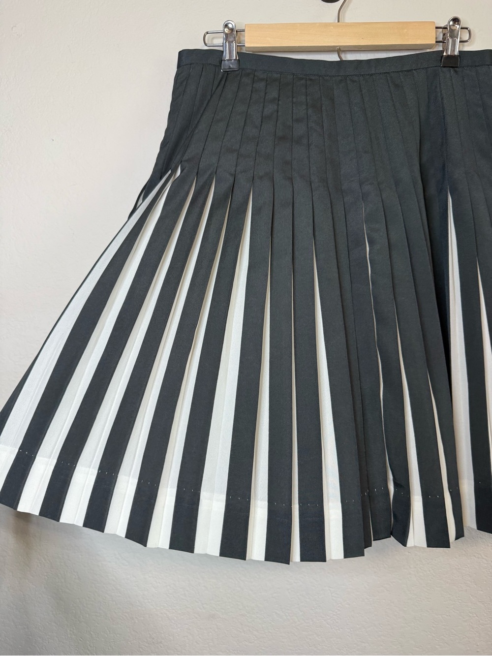 J Crew Accordion Pleated Black & White Contrast Full Midi Skirt A9680 Size 6 - Picture 4 of 12